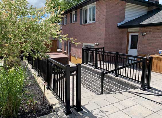 Aluminum-Railings-With-Bars Installed in Crown Hill Barrie